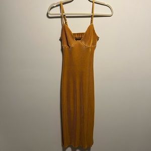 Hello Molly Runaway Babe Midi Dress Mustard Size Small